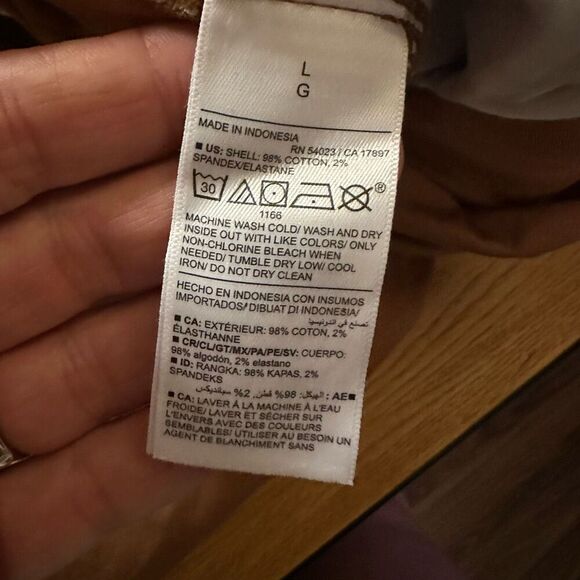 NWT old navy tan ankle plants large - Picture 5 of 9